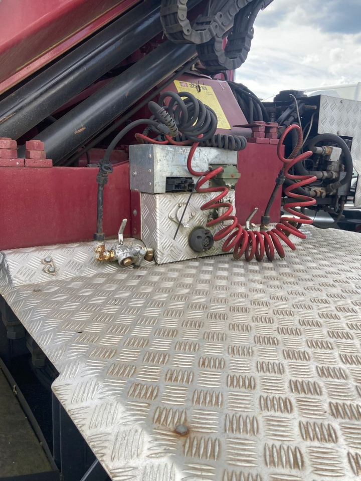 Kraanwagen Mercedes-Benz ACTROS 3348 Kran HMF3720K4 Fly-Jip Fun k Klima: afbeelding 17 Kraanwagen Mercedes-Benz ACTROS 3348 Kran HMF3720K4 Fly-Jip Fun k Klima: afbeelding 17