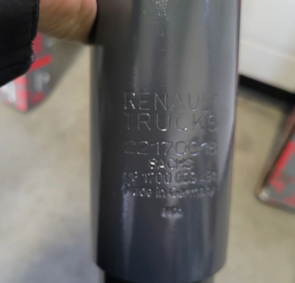 AMORTYZATORY NOWE ORYGINAL RENAULT RANGE T GAMA 742217018 22170016 - Schokdempers voor Vrachtwagen: afbeelding 2 AMORTYZATORY NOWE ORYGINAL RENAULT RANGE T GAMA 742217018 22170016 - Schokdempers voor Vrachtwagen: afbeelding 2