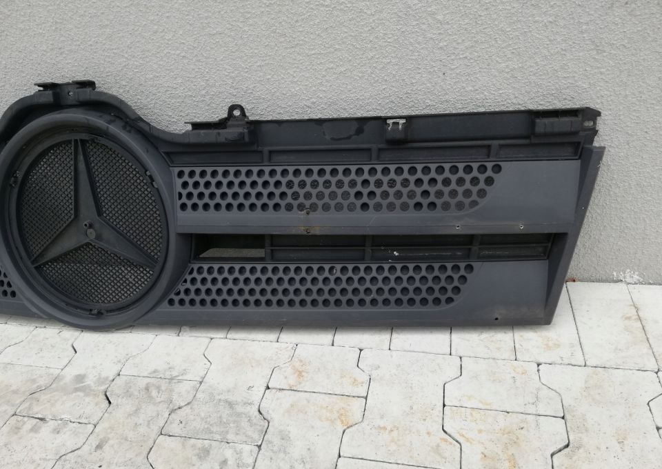 ATRAPA GRILL MERCEDES ACTROS MP4 ORYGINAŁ - Rooster voor Vrachtwagen: afbeelding 3 ATRAPA GRILL MERCEDES ACTROS MP4 ORYGINAŁ - Rooster voor Vrachtwagen: afbeelding 3