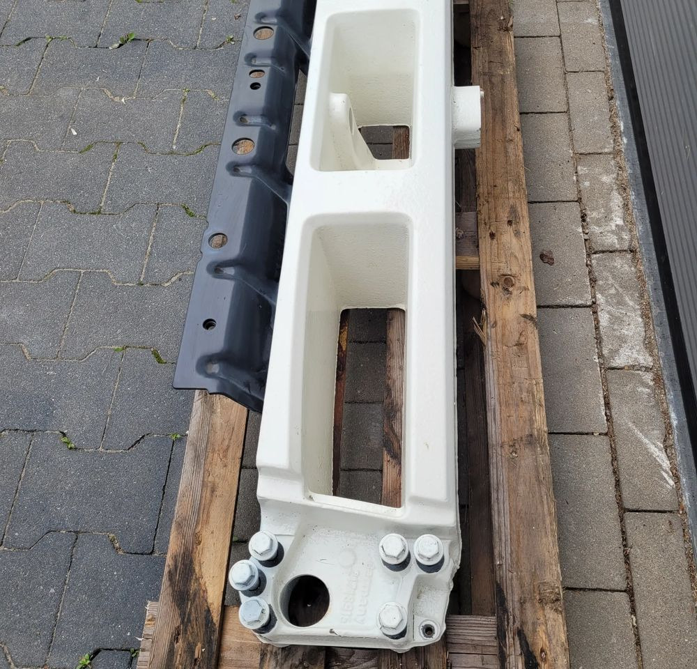 BELKA ZDERZAK VOLVO FMX ORYGINAŁ 21718915 CHWALIM116 - Bumper voor Vrachtwagen: afbeelding 3 BELKA ZDERZAK VOLVO FMX ORYGINAŁ 21718915 CHWALIM116 - Bumper voor Vrachtwagen: afbeelding 3