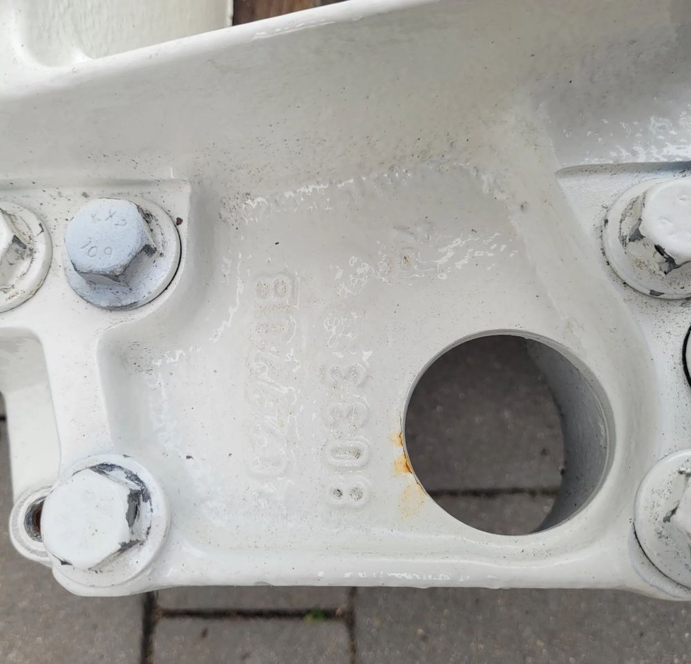 BELKA ZDERZAK VOLVO FMX ORYGINAŁ 21718915 CHWALIM116 - Bumper voor Vrachtwagen: afbeelding 5 BELKA ZDERZAK VOLVO FMX ORYGINAŁ 21718915 CHWALIM116 - Bumper voor Vrachtwagen: afbeelding 5