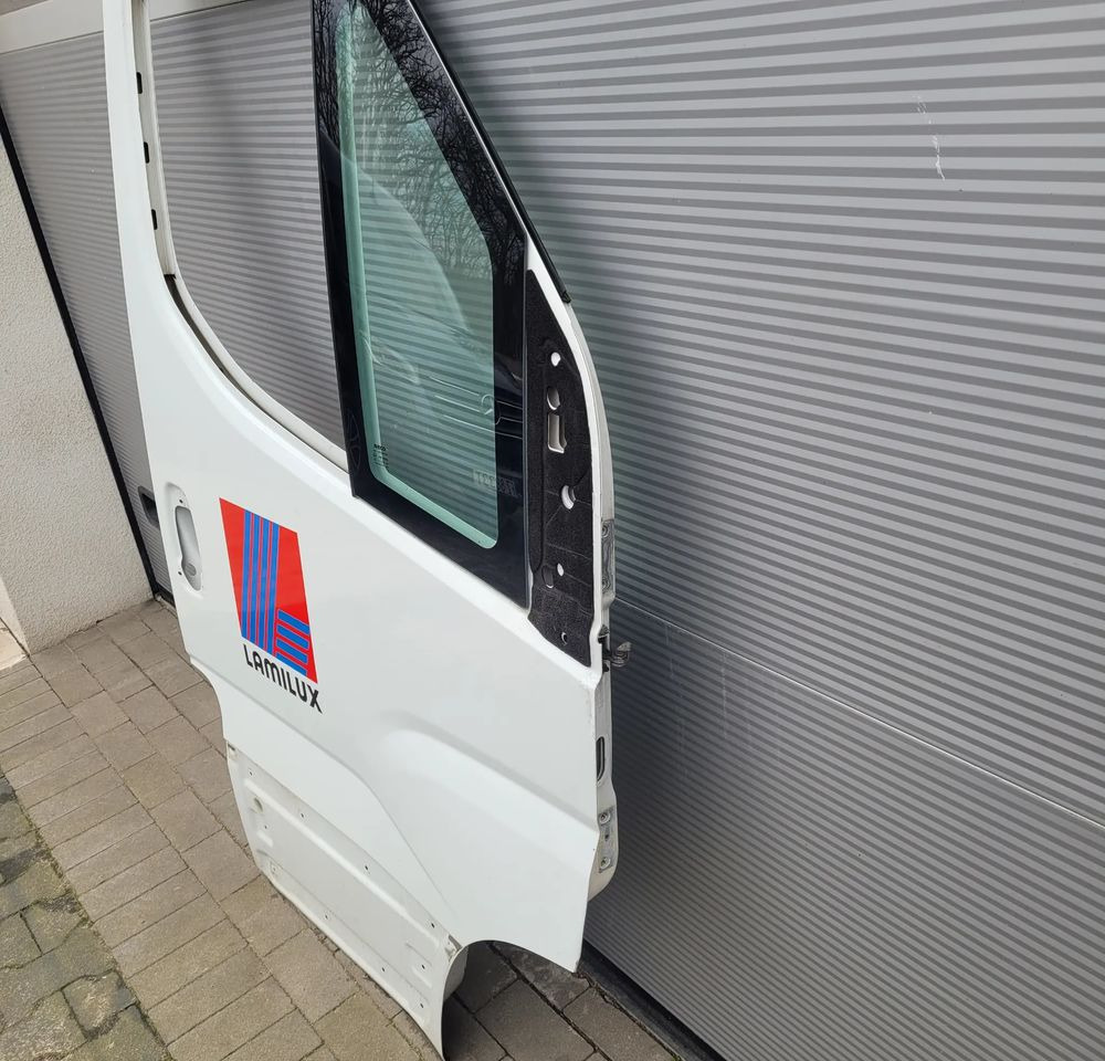 DRZWI IVECO DAILY NM RH. LUB LH. CANA ZA SZT. CHWALIM116 - Deur en onderdelen voor Bedrijfswagen: afbeelding 3 DRZWI IVECO DAILY NM RH. LUB LH. CANA ZA SZT. CHWALIM116 - Deur en onderdelen voor Bedrijfswagen: afbeelding 3