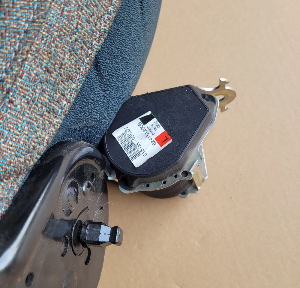 FOTEL OPARCIE VOLVO FH4 ORYGINAŁ CHWALIM116 - Zitplaats voor Vrachtwagen: afbeelding 3 FOTEL OPARCIE VOLVO FH4 ORYGINAŁ CHWALIM116 - Zitplaats voor Vrachtwagen: afbeelding 3