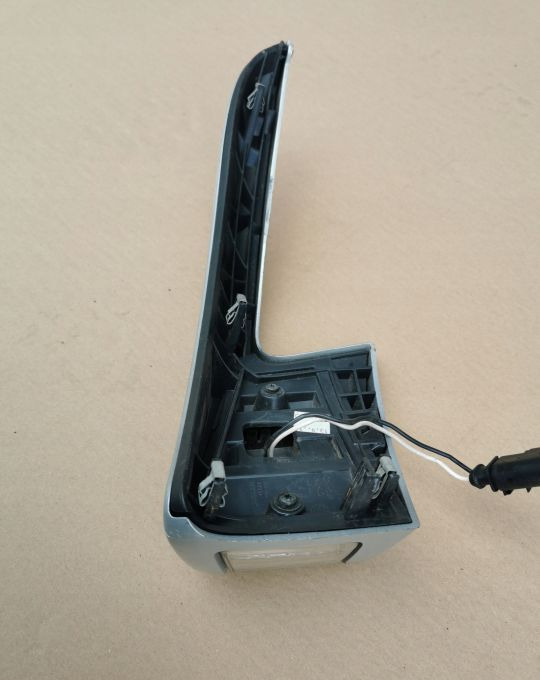 KIERUNKOWSKAZ VOLVO FMX 82462031 LH - Richtingaanwijzer voor Vrachtwagen: afbeelding 2 KIERUNKOWSKAZ VOLVO FMX 82462031 LH - Richtingaanwijzer voor Vrachtwagen: afbeelding 2