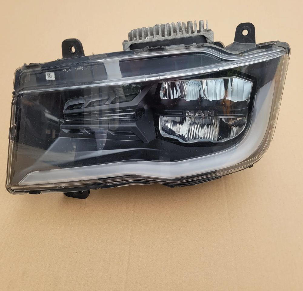 LAMPA LED MAN TG3 TGX NM ORYGINAŁ 81.25101-6821 LEWA CHWALIM116 - Lichten/ Verlichting voor Vrachtwagen: afbeelding 1 LAMPA LED MAN TG3 TGX NM ORYGINAŁ 81.25101-6821 LEWA CHWALIM116 - Lichten/ Verlichting voor Vrachtwagen: afbeelding 1
