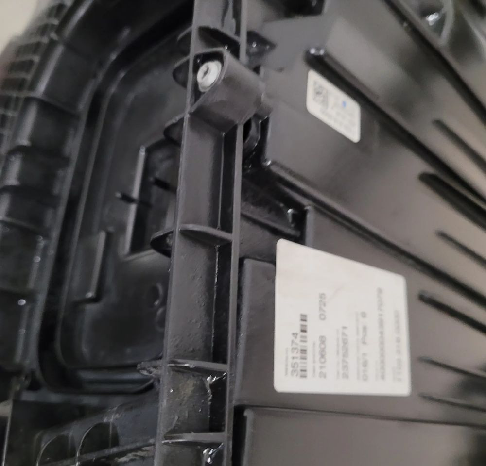 LAMPA LED VOLVO FH5 RH 23752671 ORYGINAŁ - Lichten/ Verlichting voor Vrachtwagen: afbeelding 5 LAMPA LED VOLVO FH5 RH 23752671 ORYGINAŁ - Lichten/ Verlichting voor Vrachtwagen: afbeelding 5