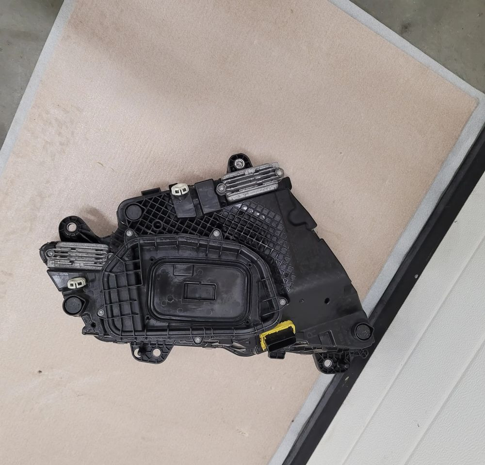 LAMPA LED VOLVO FH5 RH 23752671 ORYGINAŁ - Lichten/ Verlichting voor Vrachtwagen: afbeelding 4 LAMPA LED VOLVO FH5 RH 23752671 ORYGINAŁ - Lichten/ Verlichting voor Vrachtwagen: afbeelding 4