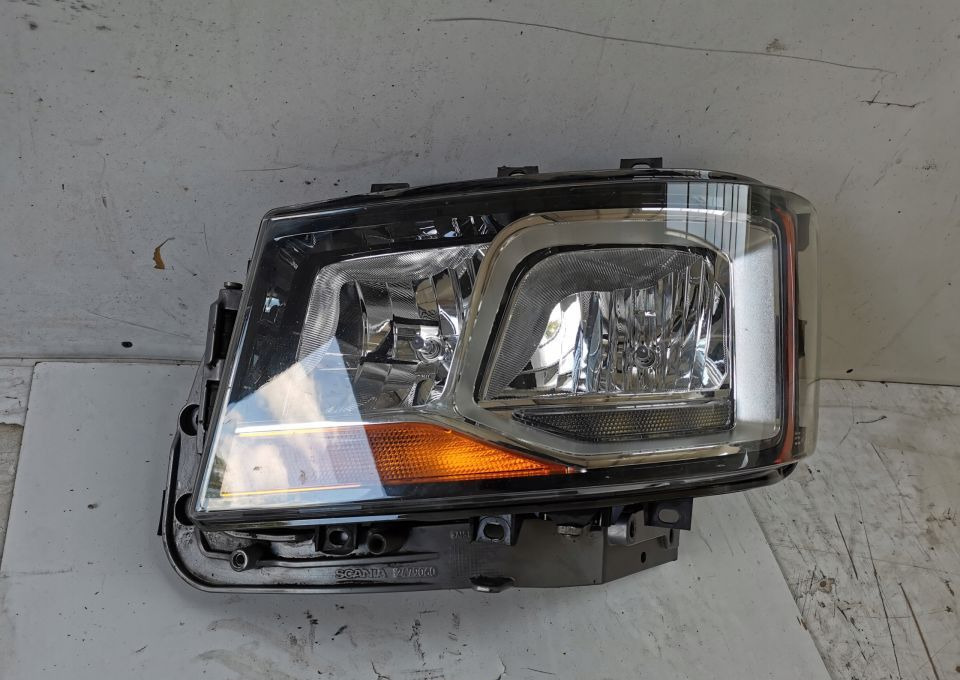 LAMPA MOCOWANIE H7 SCANIA S R NGT LH. ORYGINAŁ - Lichten/ Verlichting voor Vrachtwagen: afbeelding 1 LAMPA MOCOWANIE H7 SCANIA S R NGT LH. ORYGINAŁ - Lichten/ Verlichting voor Vrachtwagen: afbeelding 1