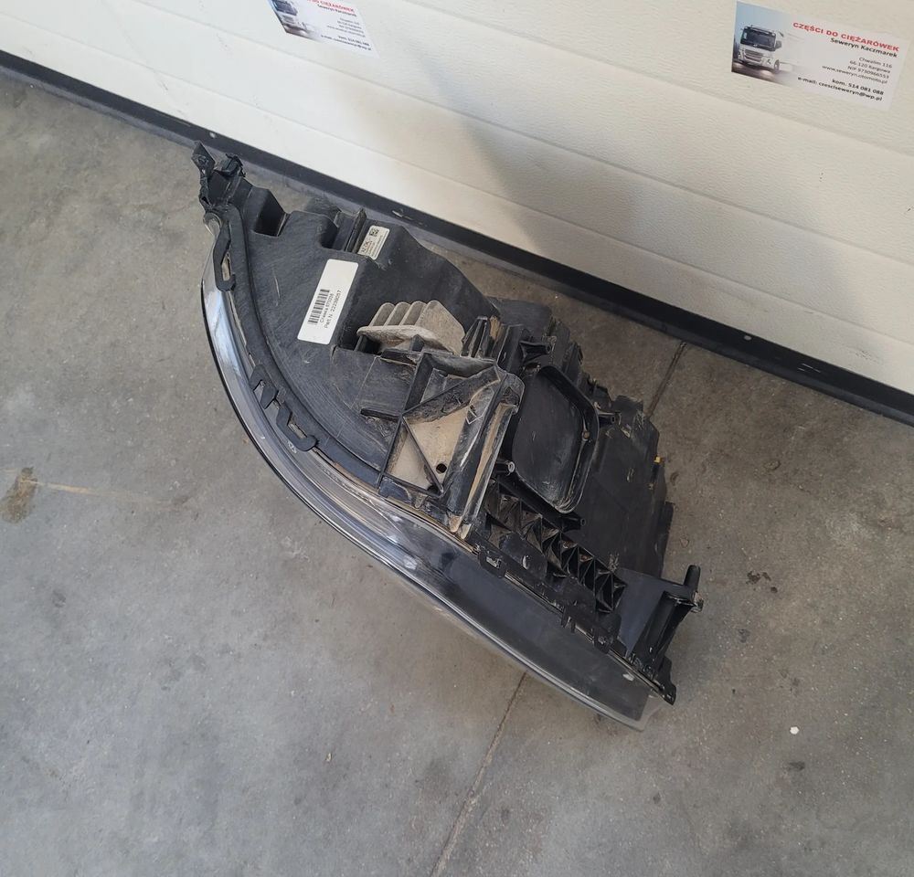 LAMPA VOLVO FMX RH ORYGINAŁ 22239057 CHWALIM116 - Lichten/ Verlichting voor Vrachtwagen: afbeelding 2 LAMPA VOLVO FMX RH ORYGINAŁ 22239057 CHWALIM116 - Lichten/ Verlichting voor Vrachtwagen: afbeelding 2