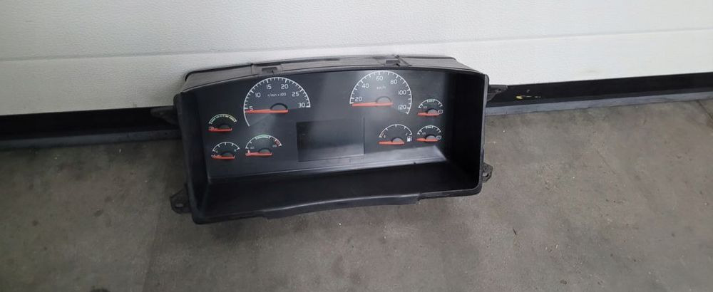 LICZNIK VOLVO FH FM 20543470 - Instrumentenpaneel voor Vrachtwagen: afbeelding 1 LICZNIK VOLVO FH FM 20543470 - Instrumentenpaneel voor Vrachtwagen: afbeelding 1