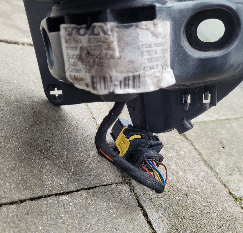 LUSTERKO LEWE VOLVO FH4 ORYGINAŁ CHWALIM116 - Achteruitkijkspiegel voor Vrachtwagen: afbeelding 3 LUSTERKO LEWE VOLVO FH4 ORYGINAŁ CHWALIM116 - Achteruitkijkspiegel voor Vrachtwagen: afbeelding 3