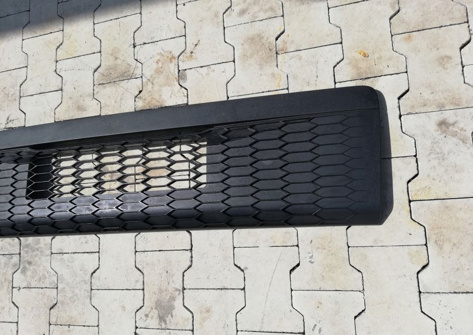 MASKA GRILL ATRAPA VOLVO FL FE 82523575 NOWY ORYG. - Motorkap: afbeelding 3 MASKA GRILL ATRAPA VOLVO FL FE 82523575 NOWY ORYG. - Motorkap: afbeelding 3