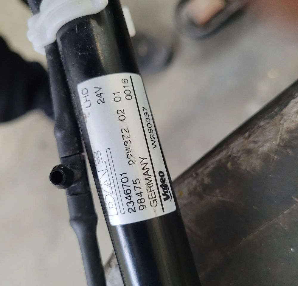 MECHANIZM WYCIERACZEK DAF XG XF NM. 2346701 SPRAWNY ORYGINAŁ CHWALIM116 - Ruitenwisser voor Vrachtwagen: afbeelding 4 MECHANIZM WYCIERACZEK DAF XG XF NM. 2346701 SPRAWNY ORYGINAŁ CHWALIM116 - Ruitenwisser voor Vrachtwagen: afbeelding 4