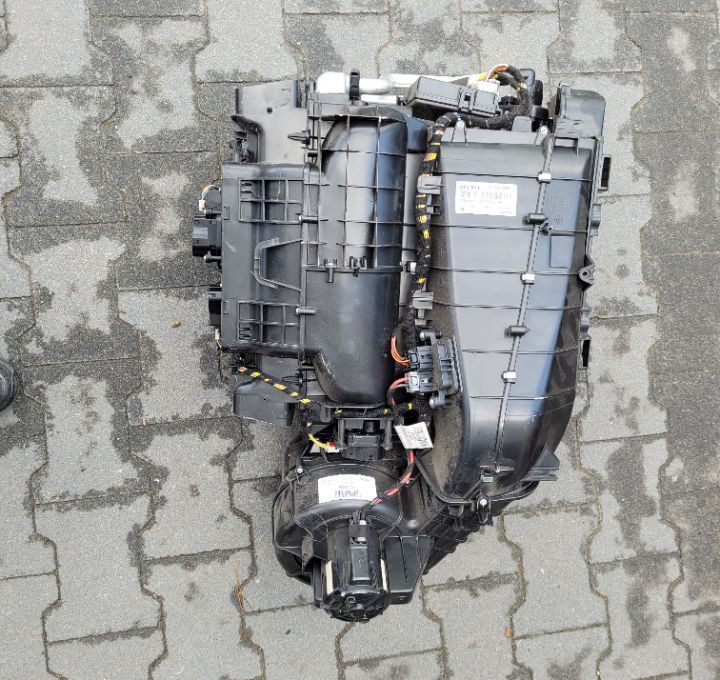 NAGRZEWNICA RENAUL RANGE T GAMA OM 7484553426/02 - Verwarming/ Ventilatie voor Vrachtwagen: afbeelding 3 NAGRZEWNICA RENAUL RANGE T GAMA OM 7484553426/02 - Verwarming/ Ventilatie voor Vrachtwagen: afbeelding 3