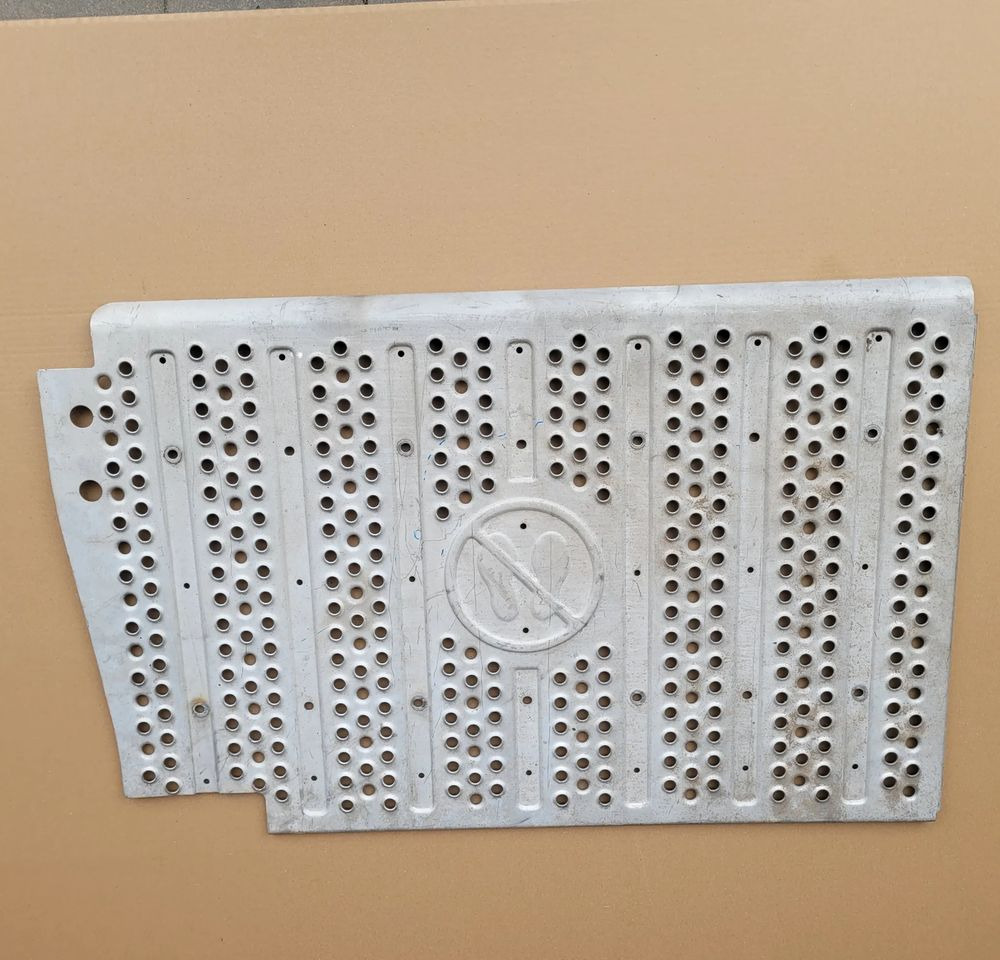 Carrosserie en exterieur voor Vrachtwagen OSŁONA KATALIZATORA MERCEDES ACTROS MP4 ORYGINAŁ CHWALIM116: afbeelding 1