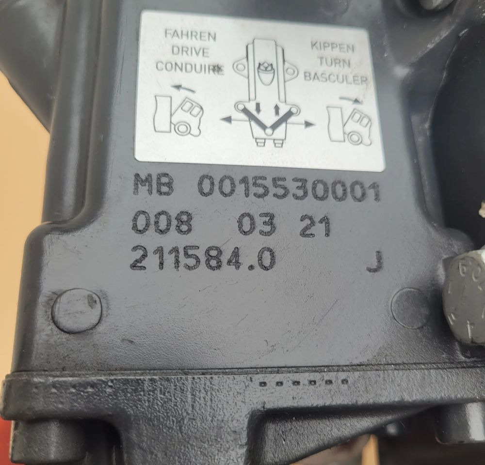 POMPKA PODNOSZENIA KABINY MERCEDES ATEGO NOWY ORYGINAŁ 0015530001 CHWALIM116 - Ophanging voor Vrachtwagen: afbeelding 2 POMPKA PODNOSZENIA KABINY MERCEDES ATEGO NOWY ORYGINAŁ 0015530001 CHWALIM116 - Ophanging voor Vrachtwagen: afbeelding 2