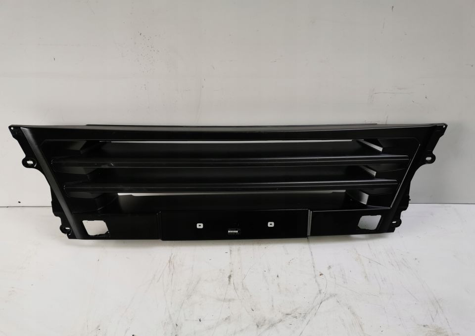 ŚRODEK ZDERZAKA MAN TGX EURO6 LIFT ORYGINAL - Bumper voor Vrachtwagen: afbeelding 1 ŚRODEK ZDERZAKA MAN TGX EURO6 LIFT ORYGINAL - Bumper voor Vrachtwagen: afbeelding 1