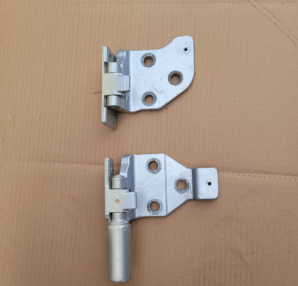 ZAWIASY DRZWI LEWY IVECO S WAY ORYGINAŁ CHWALIM116 - Deur en onderdelen voor Vrachtwagen: afbeelding 1 ZAWIASY DRZWI LEWY IVECO S WAY ORYGINAŁ CHWALIM116 - Deur en onderdelen voor Vrachtwagen: afbeelding 1