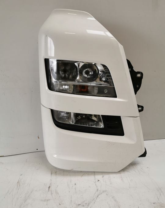ZDERZAK OKULAR GARNEK MAN TGX RH E6 ORYGINAL - Bumper voor Vrachtwagen: afbeelding 1 ZDERZAK OKULAR GARNEK MAN TGX RH E6 ORYGINAL - Bumper voor Vrachtwagen: afbeelding 1