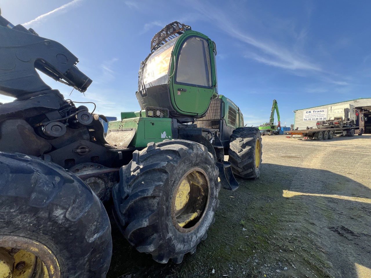 JOHN DEERE 1270E - Harvester: afbeelding 1 JOHN DEERE 1270E - Harvester: afbeelding 1