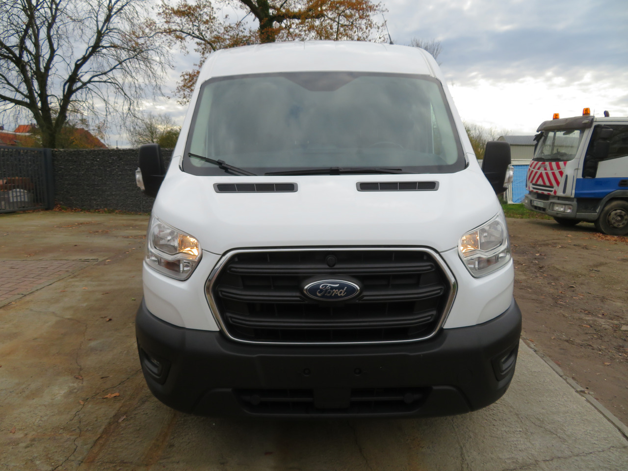 Ford Transit 2.0TDCi TREND - L2H2 - Gesloten bestelwagen: afbeelding 2 Ford Transit 2.0TDCi TREND - L2H2 - Gesloten bestelwagen: afbeelding 2