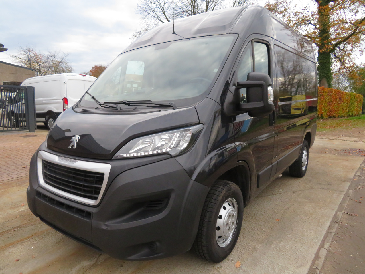 Peugeot Boxer 2.2 BlueHDI L1H2 premium - Kleine bestelwagen: afbeelding 3 Peugeot Boxer 2.2 BlueHDI L1H2 premium - Kleine bestelwagen: afbeelding 3