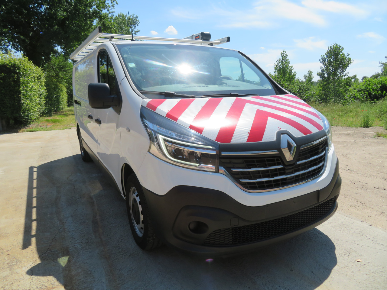 RENAULT Trafic 2.0dCi - L2H1 - Kleine bestelwagen: afbeelding 1 RENAULT Trafic 2.0dCi - L2H1 - Kleine bestelwagen: afbeelding 1