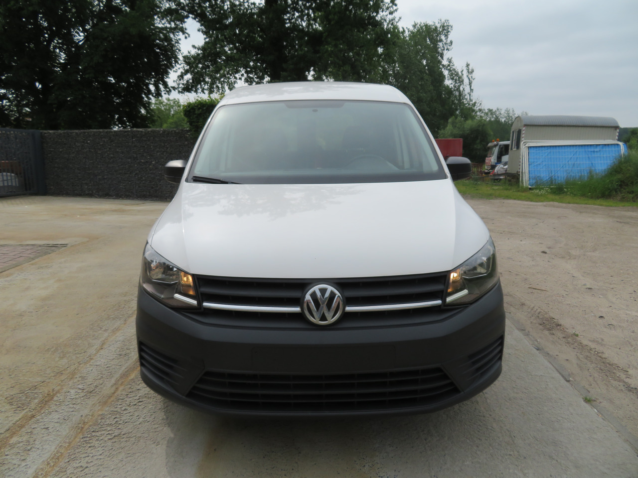 VOLKSWAGEN Caddy 2.0 TDi - Kleine bestelwagen: afbeelding 2 VOLKSWAGEN Caddy 2.0 TDi - Kleine bestelwagen: afbeelding 2