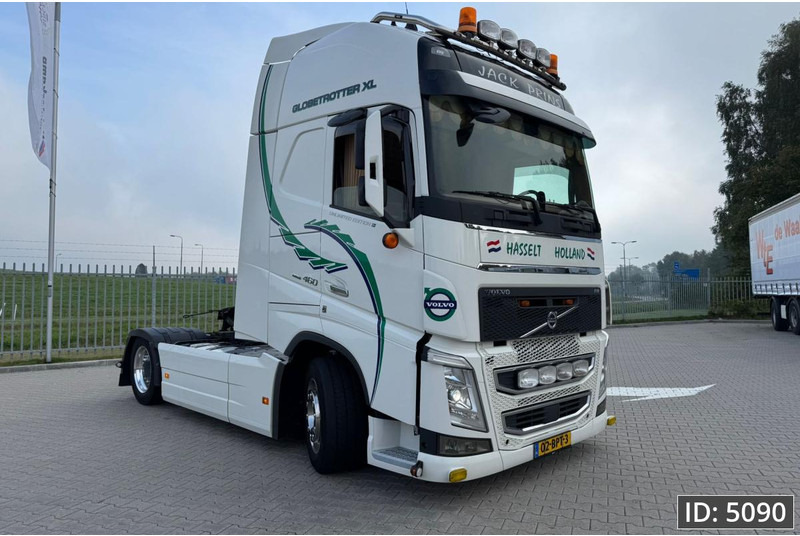 Volvo FH 460 Globetrotter XL, Euro 6, Mega / Like new! / Special interior / Standklima / 2 Tanks - Trekker: afbeelding 4 Volvo FH 460 Globetrotter XL, Euro 6, Mega / Like new! / Special interior / Standklima / 2 Tanks - Trekker: afbeelding 4