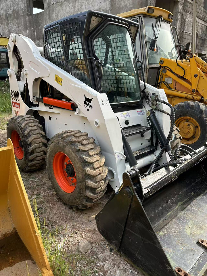 BOBCAT BOBCAT Skid Steer Loader S300 - Schranklader: afbeelding 1 BOBCAT BOBCAT Skid Steer Loader S300 - Schranklader: afbeelding 1