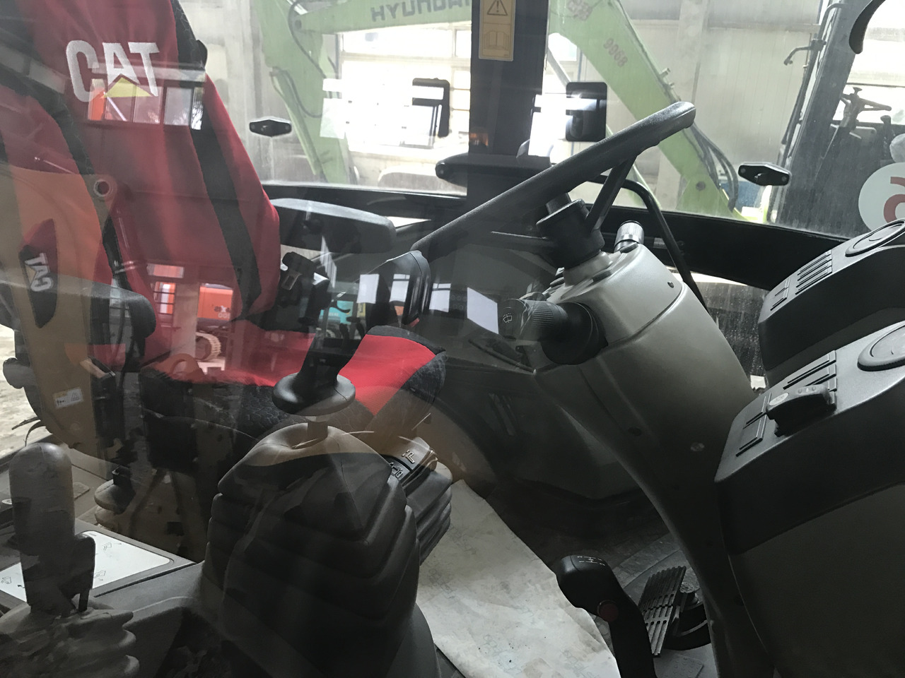CAT Backhoe Loader 420F Click Here for Discount - Graaflaadmachine: afbeelding 5 CAT Backhoe Loader 420F Click Here for Discount - Graaflaadmachine: afbeelding 5