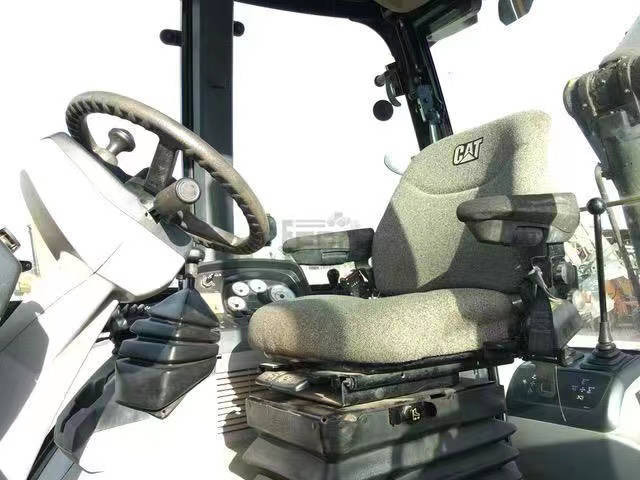 CATERPILLAR Backhoe Loader 420F Click Here for Discount - Graaflaadmachine: afbeelding 5 CATERPILLAR Backhoe Loader 420F Click Here for Discount - Graaflaadmachine: afbeelding 5