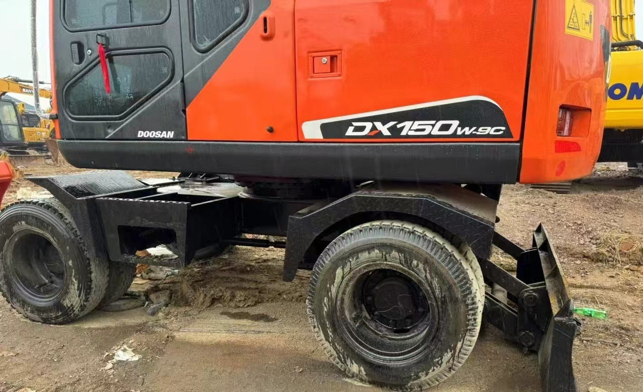 Doosan DX150W Wheel Loader click for Discount - Mobiele graafmachine: afbeelding 2 Doosan DX150W Wheel Loader click for Discount - Mobiele graafmachine: afbeelding 2