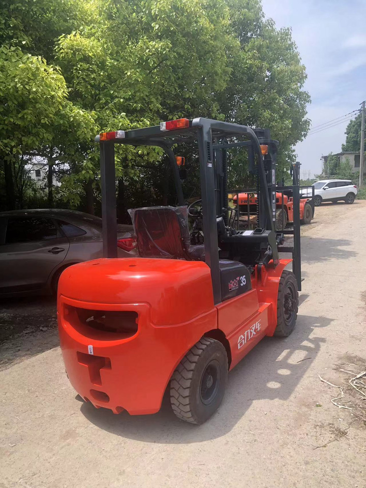 HELI 3.5ton Forklift Click here for Discount - Diesel heftruck: afbeelding 1 HELI 3.5ton Forklift Click here for Discount - Diesel heftruck: afbeelding 1