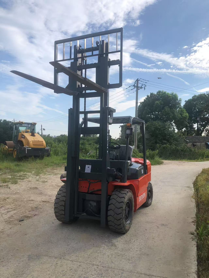 HELI 5Ton Forklift - Diesel heftruck: afbeelding 4 HELI 5Ton Forklift - Diesel heftruck: afbeelding 4