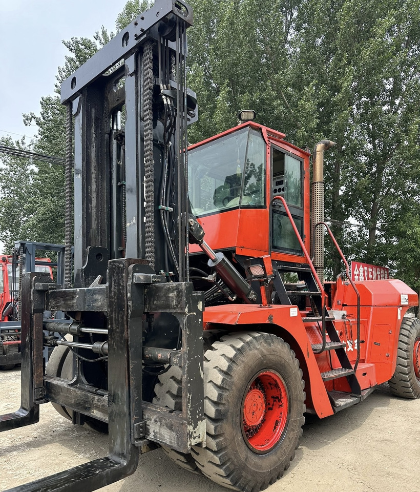 HELI Forklift 25ton Click for Discount - Diesel heftruck: afbeelding 1 HELI Forklift 25ton Click for Discount - Diesel heftruck: afbeelding 1