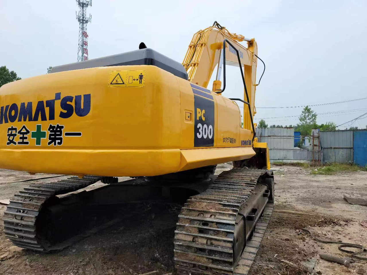 KOMATSU PC300-7 - Rupsgraafmachine: afbeelding 5 KOMATSU PC300-7 - Rupsgraafmachine: afbeelding 5