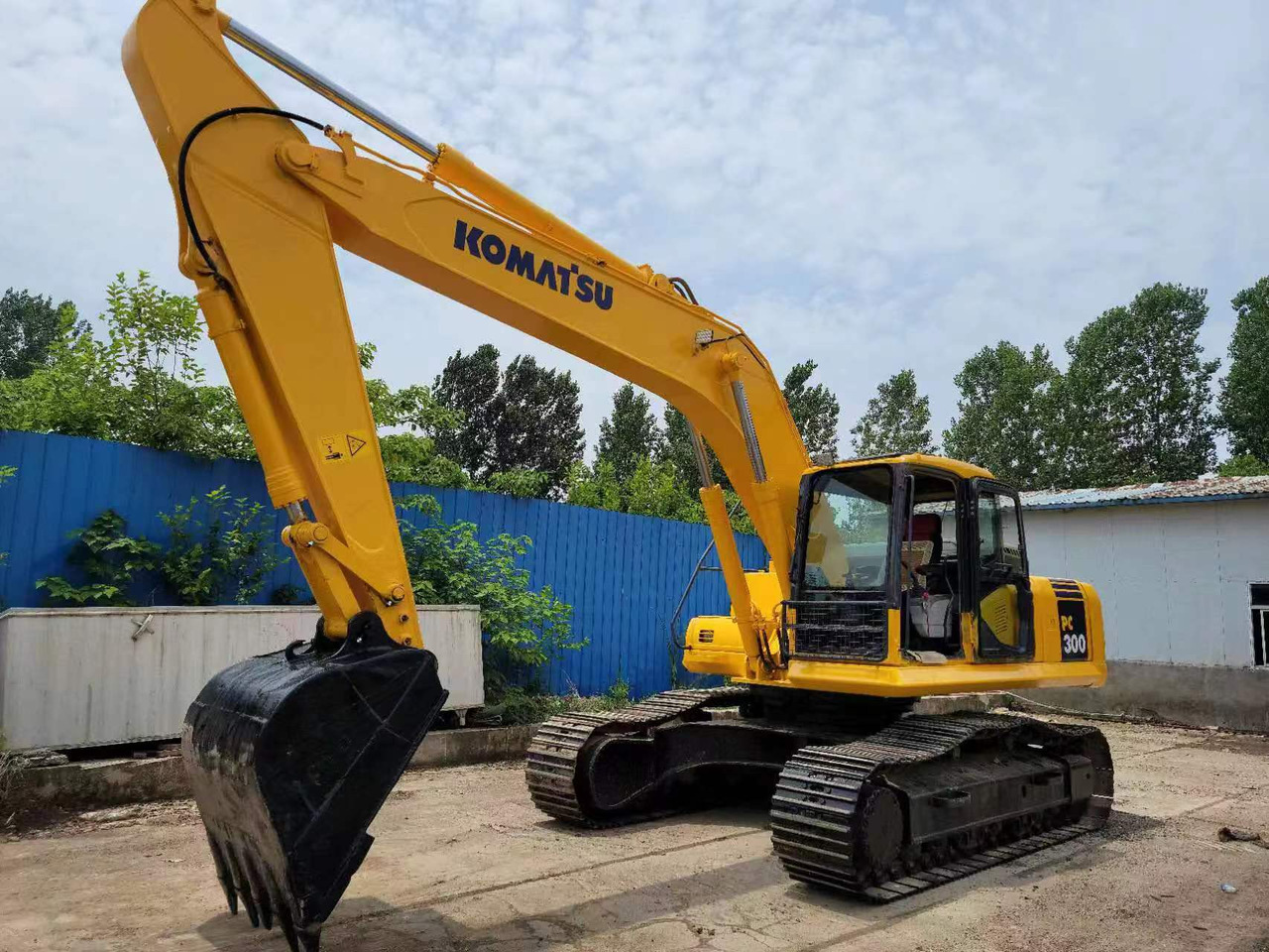 KOMATSU PC300-7 - Rupsgraafmachine: afbeelding 1 KOMATSU PC300-7 - Rupsgraafmachine: afbeelding 1