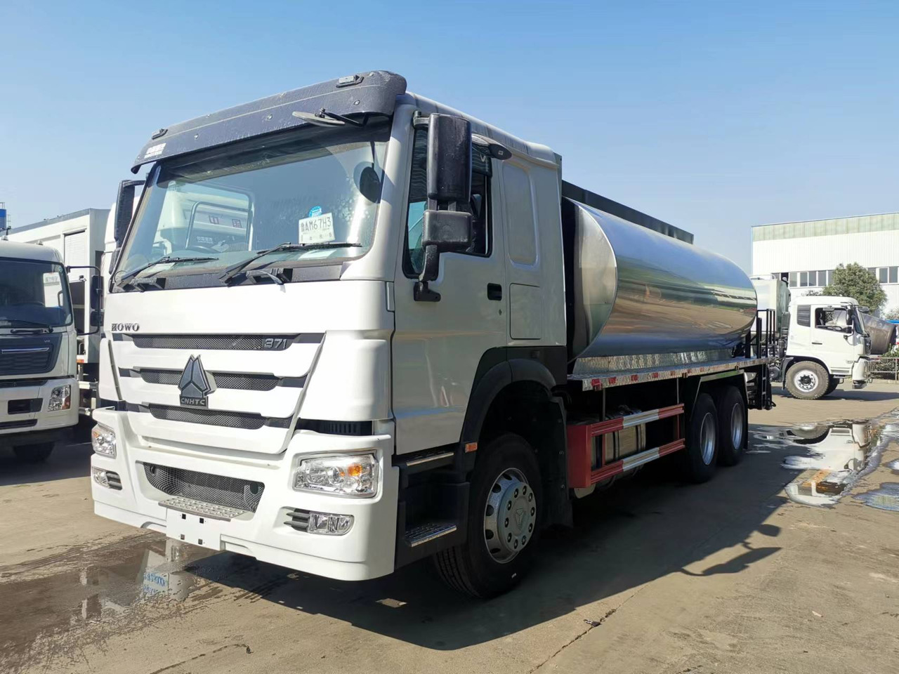 SINOTRUK HOWO CLICK HERE FOR DISCOUNT - Bitumen sprayer: afbeelding 1 SINOTRUK HOWO CLICK HERE FOR DISCOUNT - Bitumen sprayer: afbeelding 1
