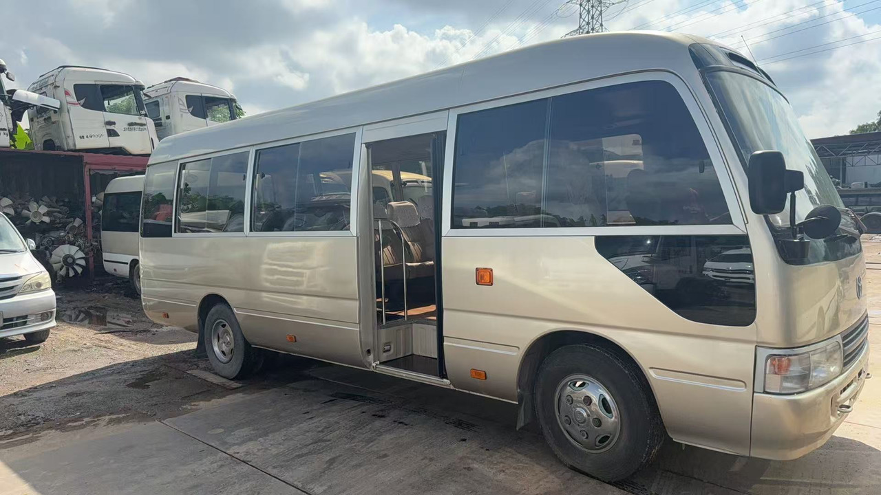 TOYOTA Coach 19 Seats Click Here for Discount - Touringcar: afbeelding 2 TOYOTA Coach 19 Seats Click Here for Discount - Touringcar: afbeelding 2