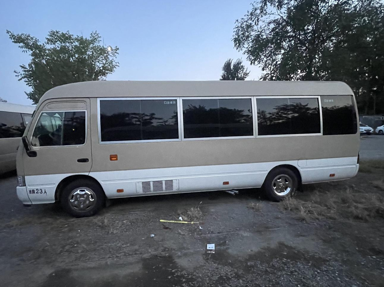 TOYOTA Coaster - Stadsbus: afbeelding 1 TOYOTA Coaster - Stadsbus: afbeelding 1