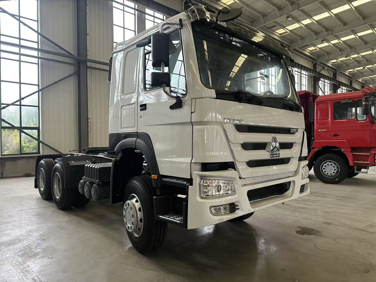 HOWO 371 Tractor Unit 6✖4 - Trekker: afbeelding 4 HOWO 371 Tractor Unit 6✖4 - Trekker: afbeelding 4