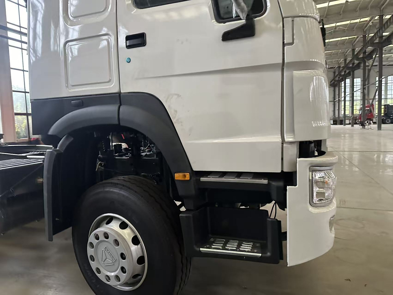 HOWO 371 Tractor Unit 6✖4 - Trekker: afbeelding 5 HOWO 371 Tractor Unit 6✖4 - Trekker: afbeelding 5