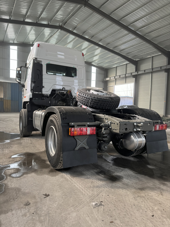 HOWO Hohan 4✖2 Tractor unit White Good condition - Trekker: afbeelding 2 HOWO Hohan 4✖2 Tractor unit White Good condition - Trekker: afbeelding 2