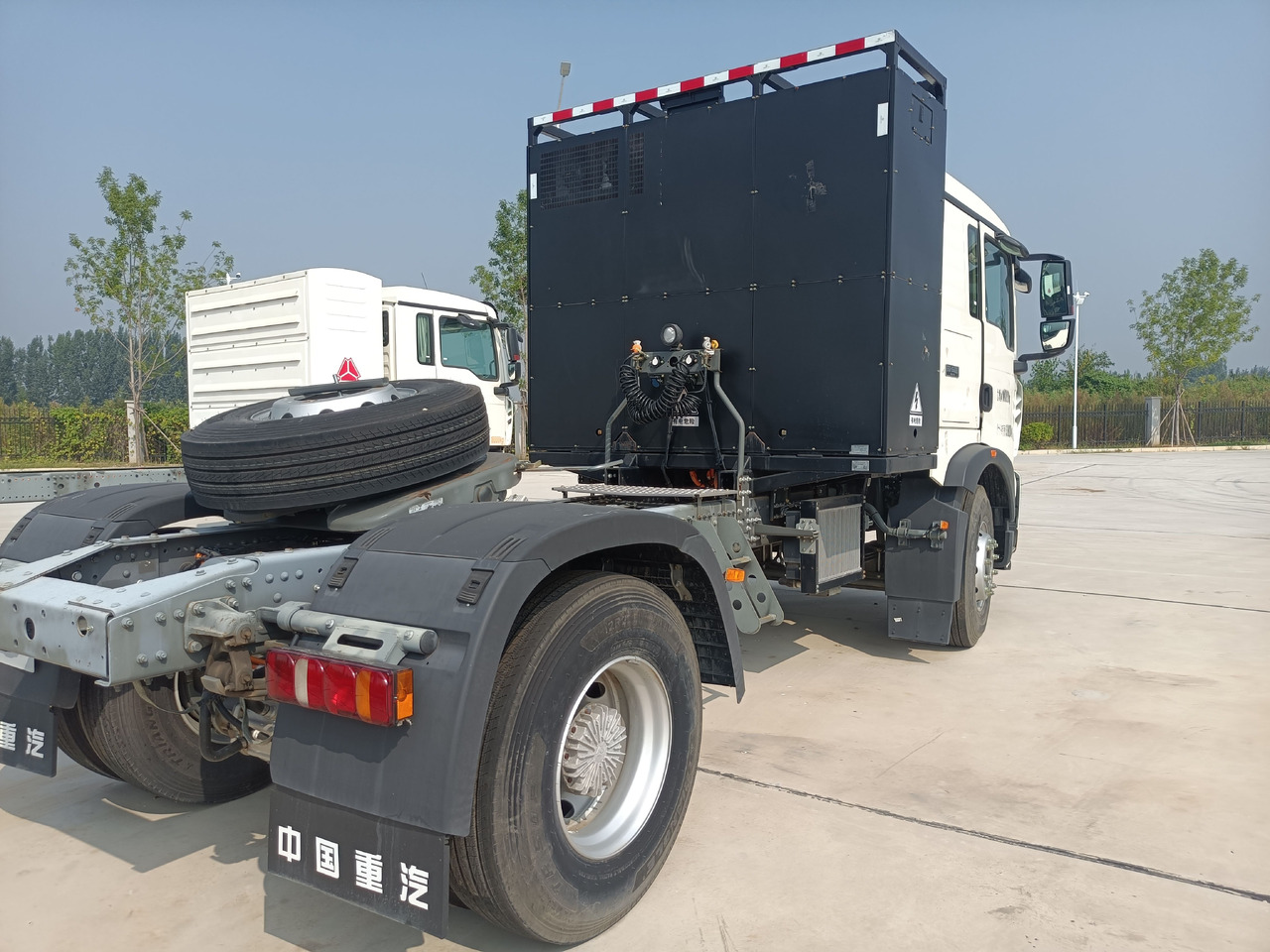 SINOTRUK HOWO TX 4x2 E-Tractor Unit Zero Emission Maximum Profit - Trekker: afbeelding 3 SINOTRUK HOWO TX 4x2 E-Tractor Unit Zero Emission Maximum Profit - Trekker: afbeelding 3