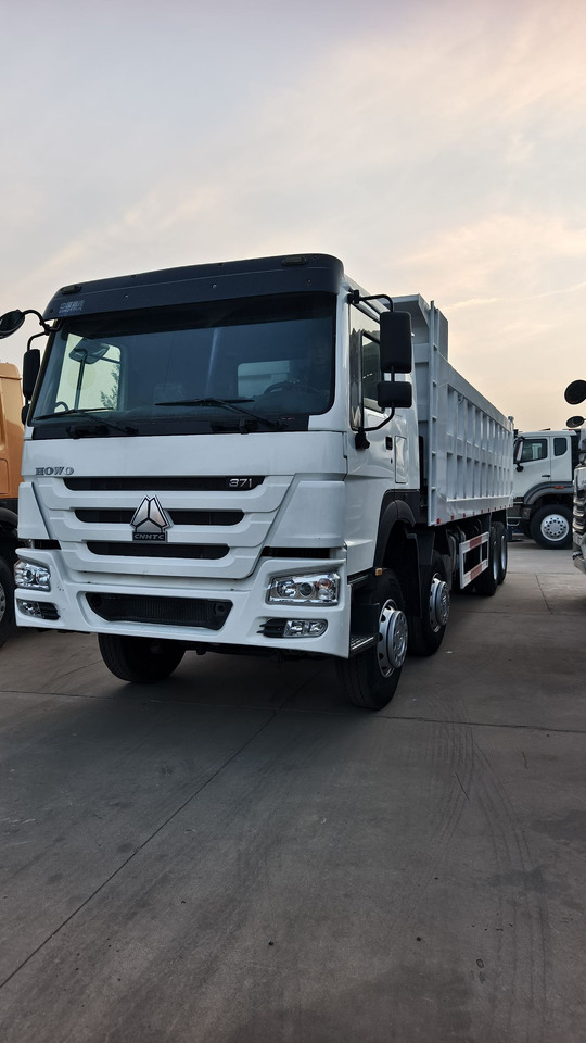 SINOTRUK HOWO 371 8x4 Dump Truck Click for Discount - Vrachtwagen: afbeelding 2 SINOTRUK HOWO 371 8x4 Dump Truck Click for Discount - Vrachtwagen: afbeelding 2