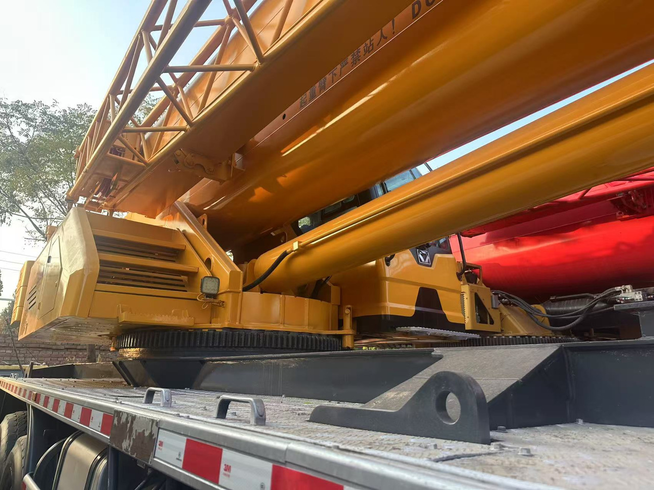 XCMG Crane QY85K CLICK HERE FOR DISCOUNT - Kraan: afbeelding 2 XCMG Crane QY85K CLICK HERE FOR DISCOUNT - Kraan: afbeelding 2