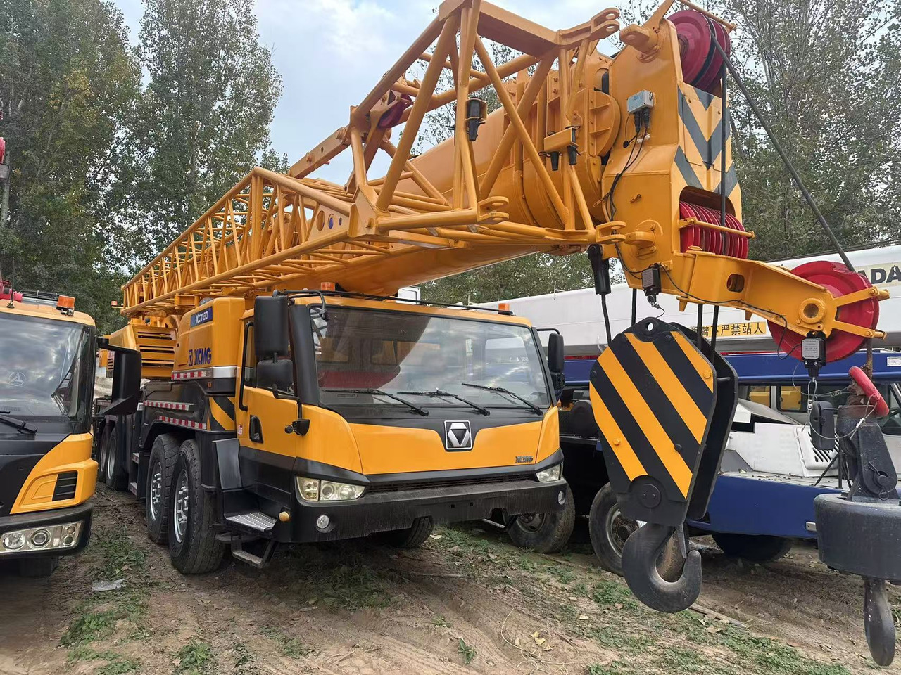 XCMG Crane XCT80 - Alle terrein kraan: afbeelding 1 XCMG Crane XCT80 - Alle terrein kraan: afbeelding 1