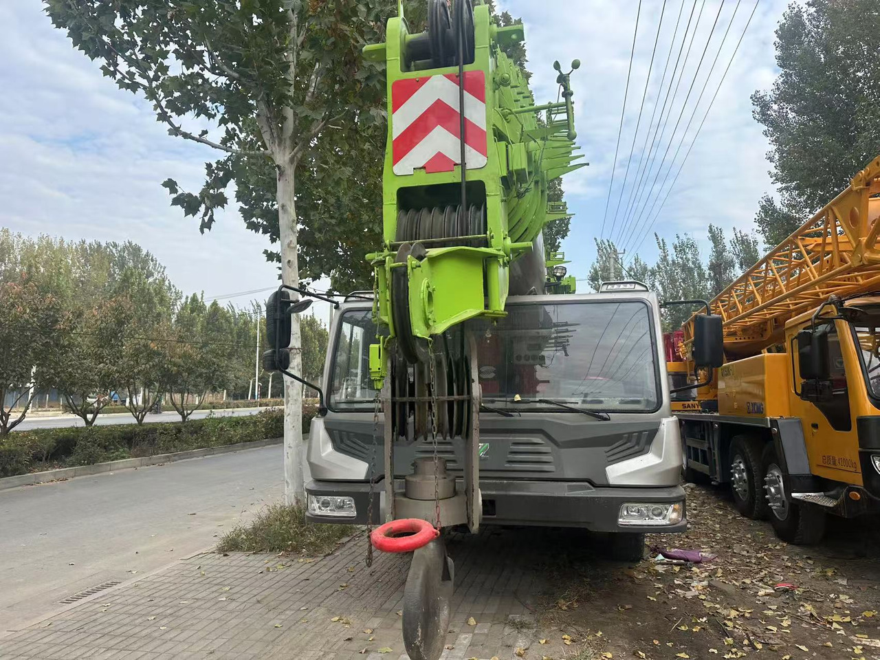 ZOOMLION Crane 100 Ton Click Here for Discount - Alle terrein kraan: afbeelding 2 ZOOMLION Crane 100 Ton Click Here for Discount - Alle terrein kraan: afbeelding 2
