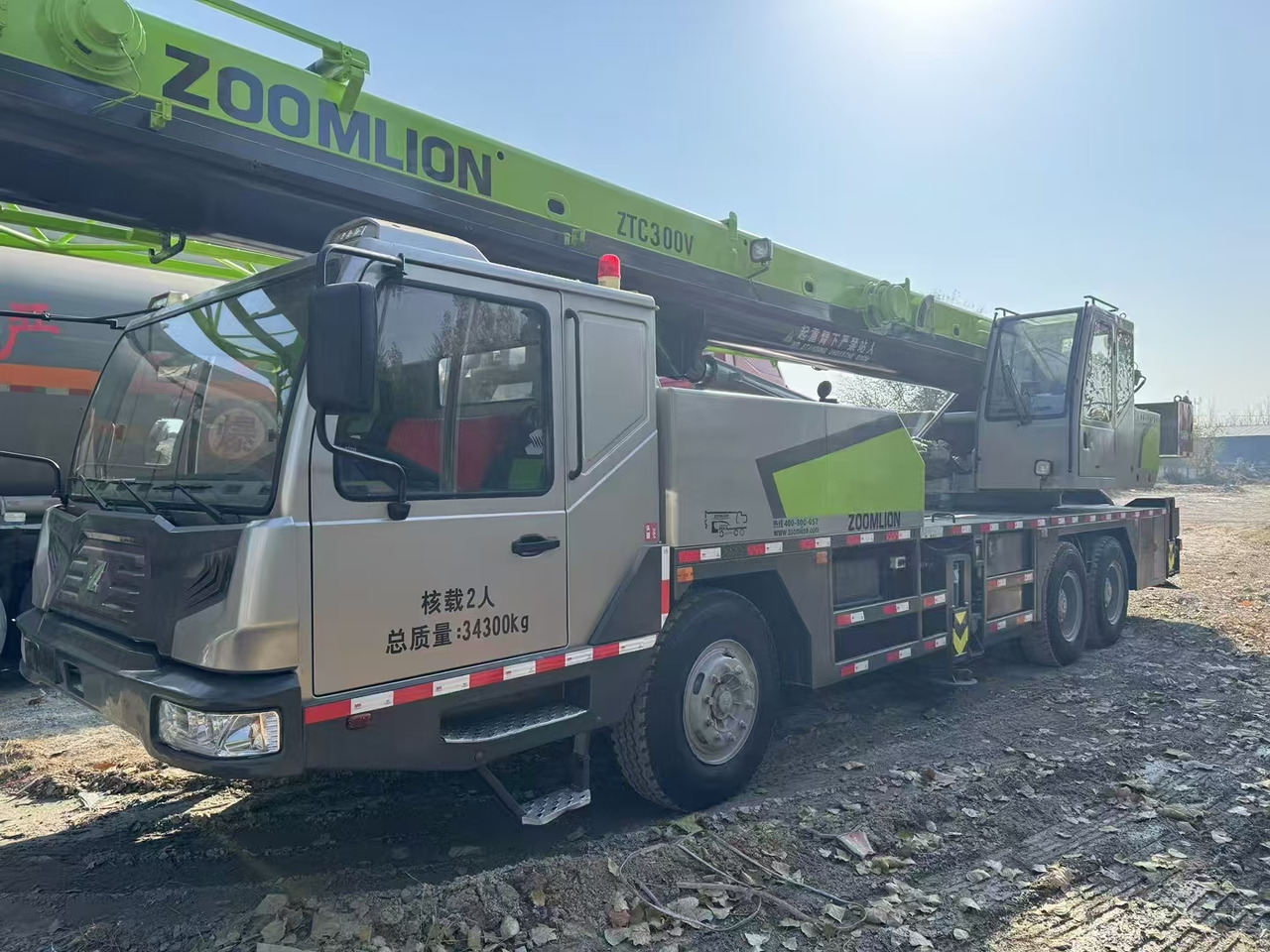 ZOOMLION Crane ZTC300V 30Ton - Alle terrein kraan: afbeelding 4 ZOOMLION Crane ZTC300V 30Ton - Alle terrein kraan: afbeelding 4